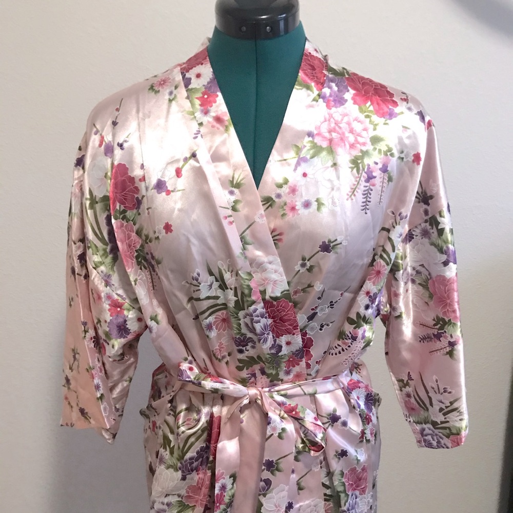 🚨3 for 10$🚨 Cute Bridesmaids Robe ⭐️